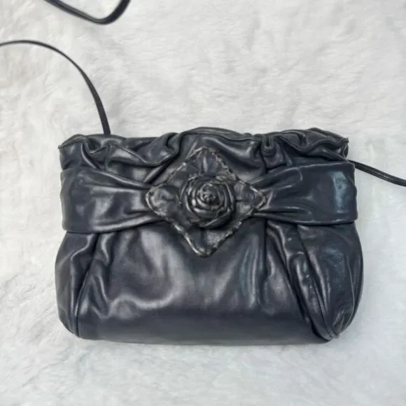 Sharif White Crossbody Bag with Floral Design - Picture 2 of 10